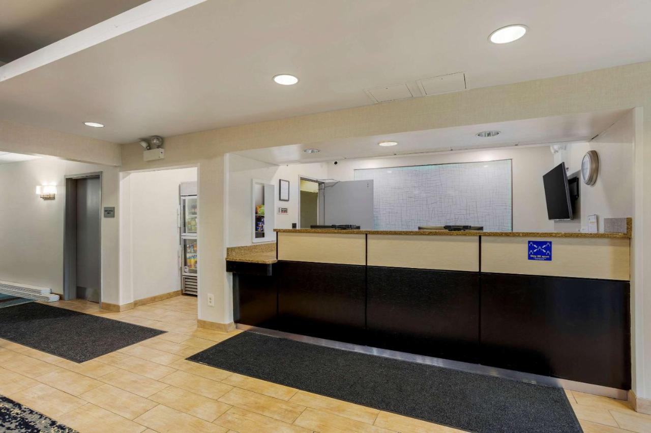 Comfort Inn & Suites Mt Laurel-Philadelphia Mount Laurel Esterno foto