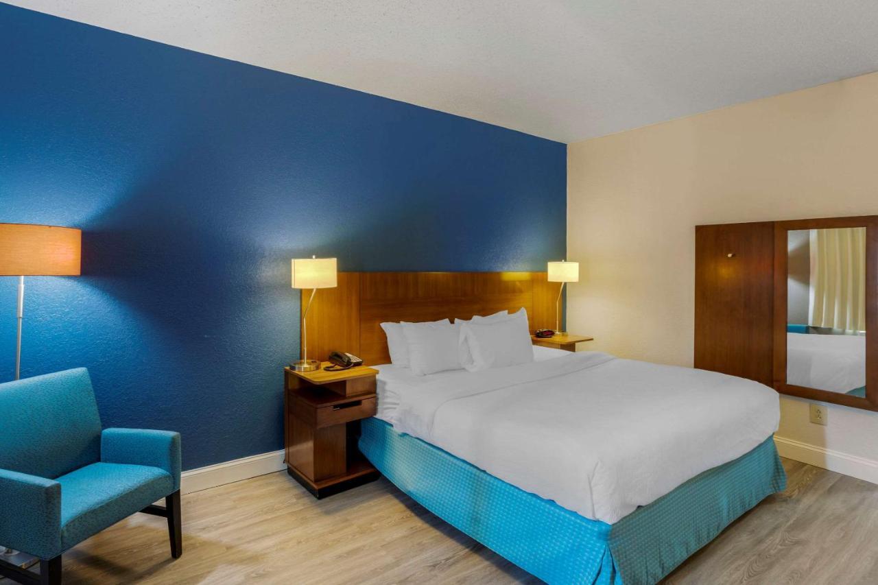Comfort Inn & Suites Mt Laurel-Philadelphia Mount Laurel Esterno foto