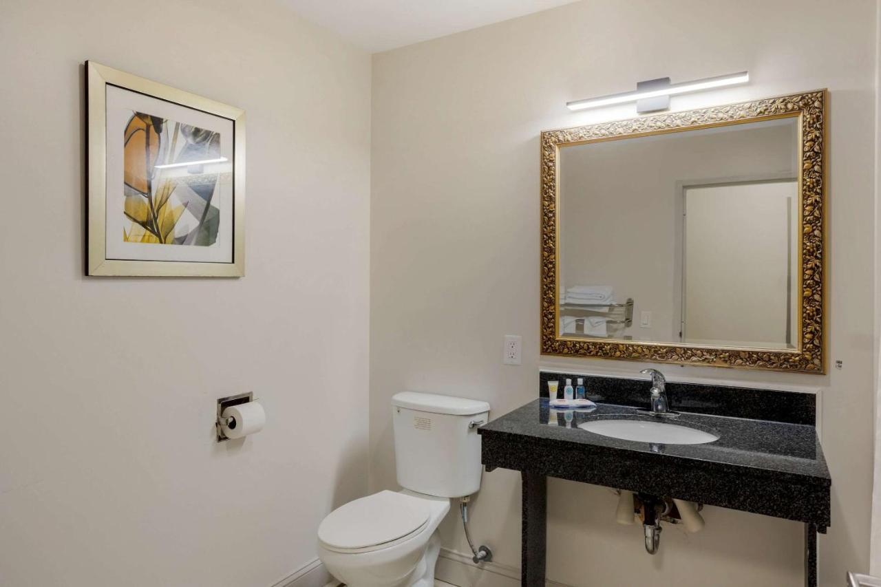 Comfort Inn & Suites Mt Laurel-Philadelphia Mount Laurel Esterno foto