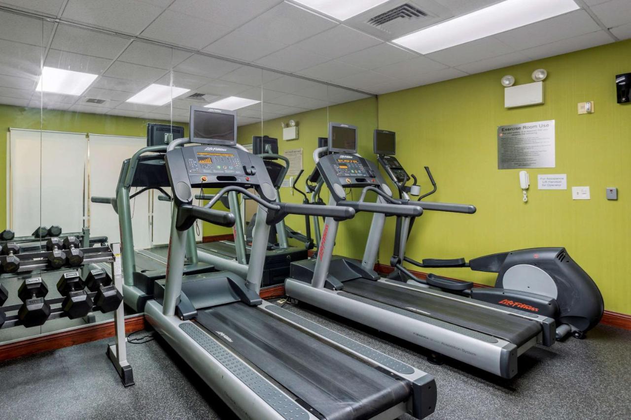 Comfort Inn & Suites Mt Laurel-Philadelphia Mount Laurel Esterno foto