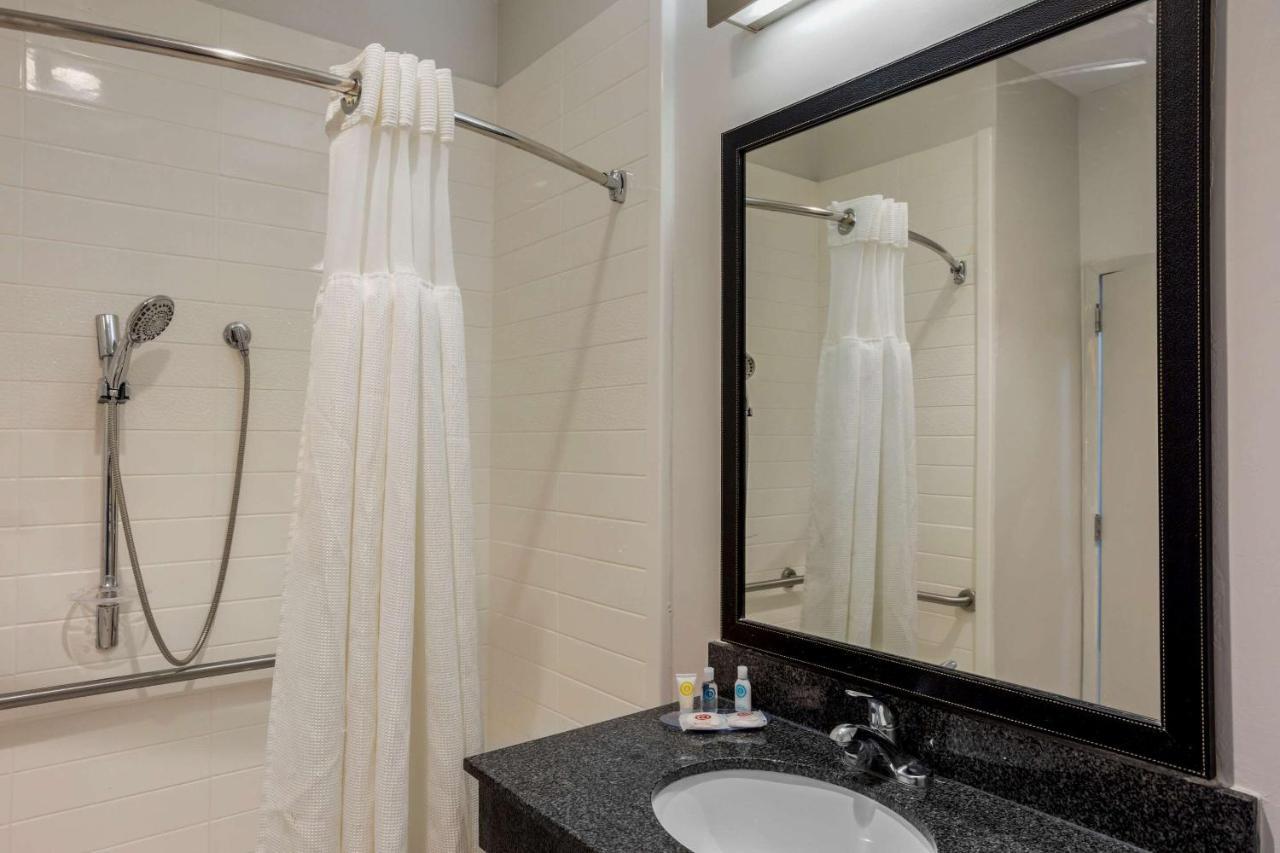 Comfort Inn & Suites Mt Laurel-Philadelphia Mount Laurel Esterno foto