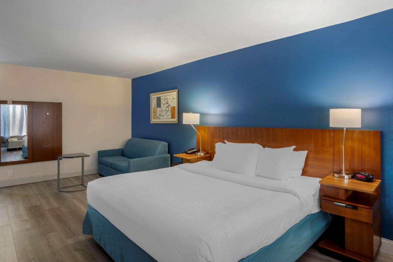 Comfort Inn & Suites Mt Laurel-Philadelphia Mount Laurel Esterno foto