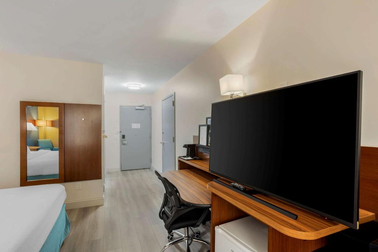 Comfort Inn & Suites Mt Laurel-Philadelphia Mount Laurel Esterno foto